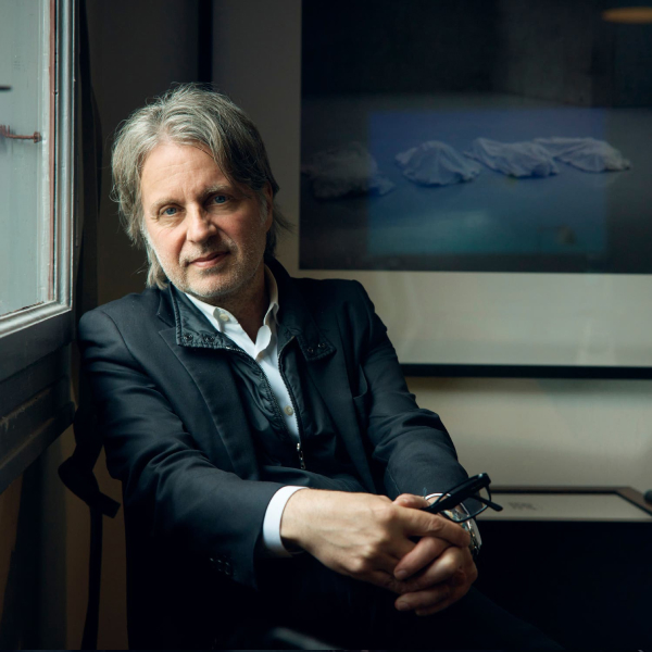 Interview über Frank Bodins Karriere als Werber, die Selbstzensur in woken Zeiten – und wie künstliche Intelligenz bald die besseren Slogans und Spots machen wird.